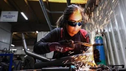 Kadın istihdamı erkeklerin yarısından az