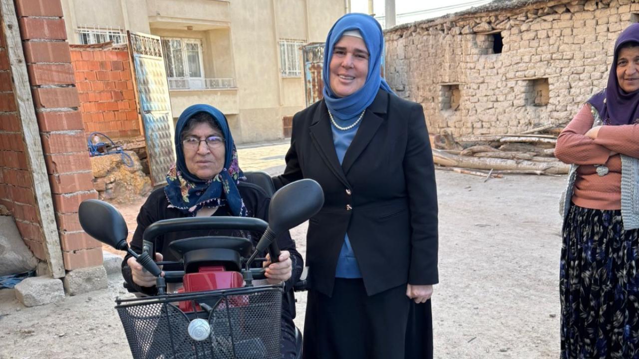 Kadınanalar Kültür Derneği’nden Anlamlı Destek: Elektrikli Tekerlekli Sandalye Hediye Edildi