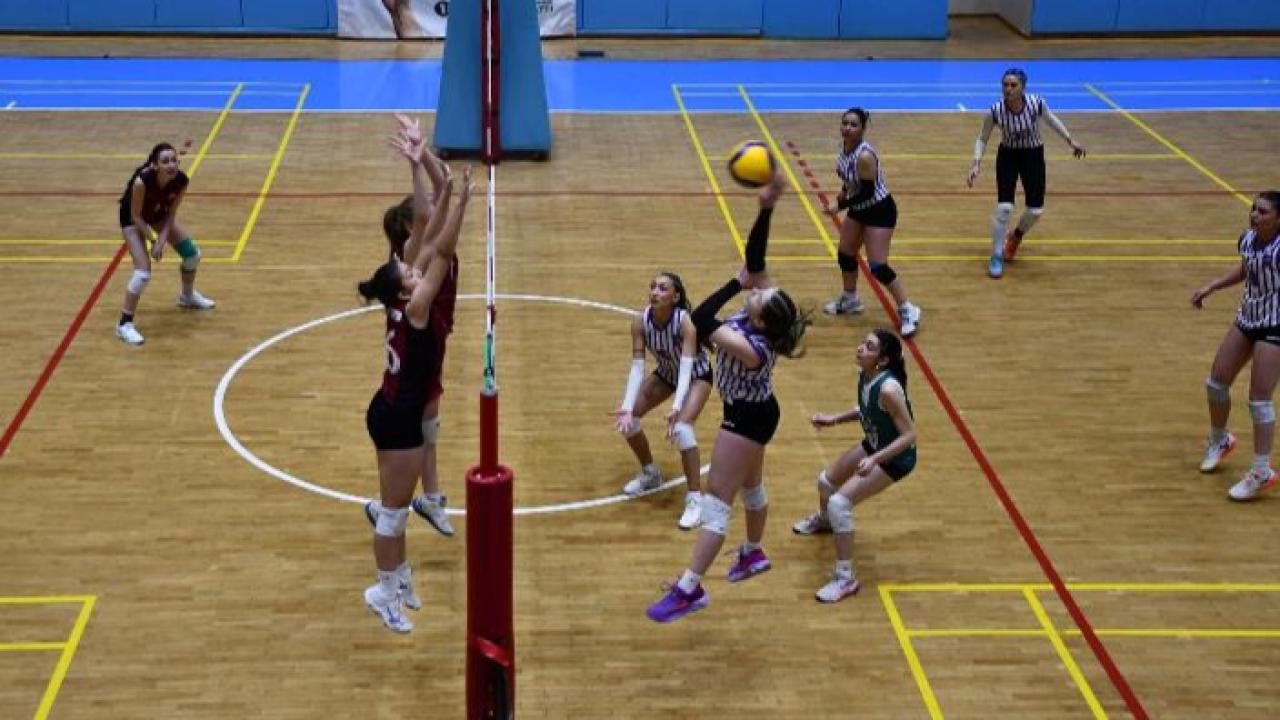 Kadınlar Bölgesel Lig Voleybol Müsabakaları Başladı