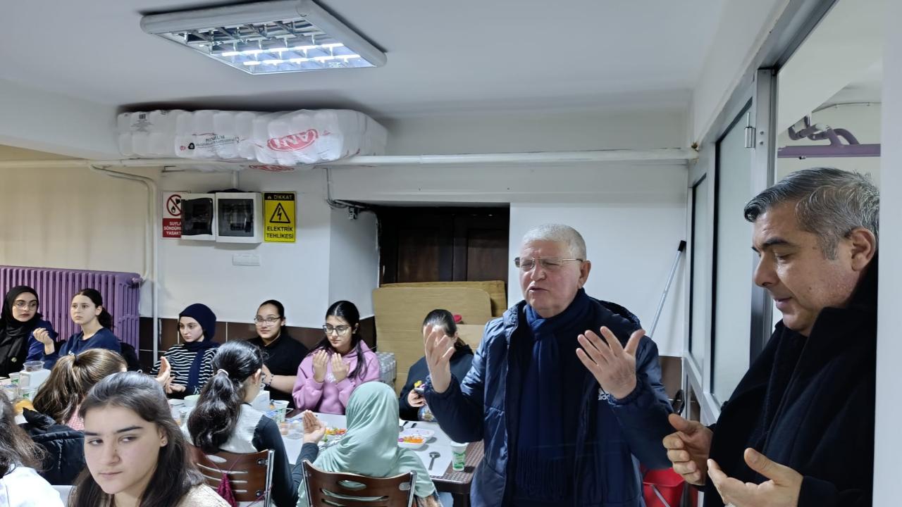 Maarifin Kalbinde Ramazan Etkinliği Gönülleri Birleştirdi