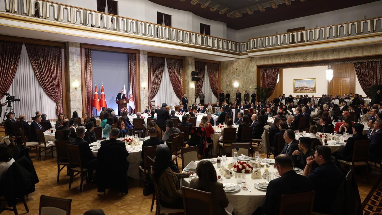 Milletvekili Arslan TBMM’de emekçilerle iftar programına katıldı