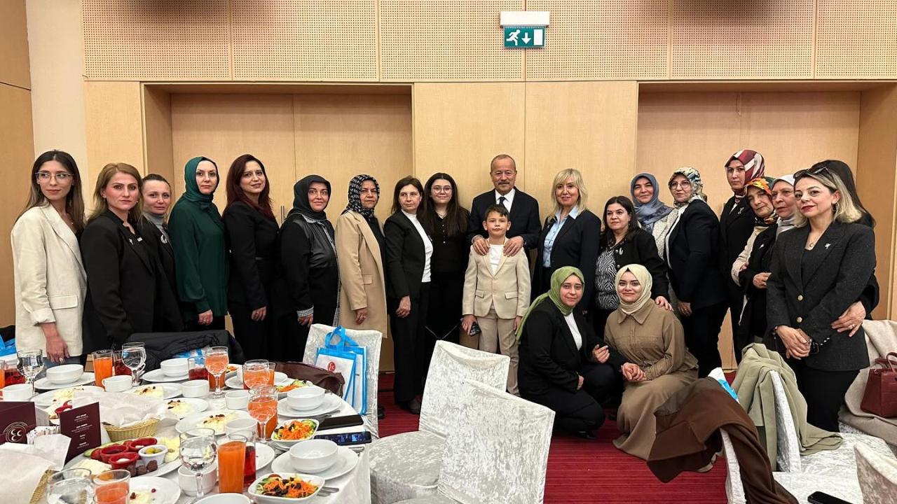 Milletvekili Taytak, Partili Kadınlarla İftar Programında Buluştu