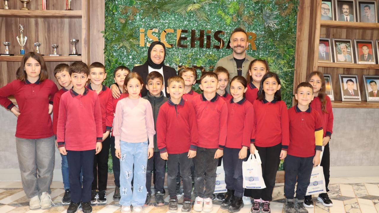 Minik Öğrencilerden, Başkan Seyhan Kılınçarslan’a Ziyaret
