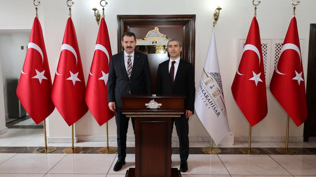 MSB Bakan Yardımcısı Ayhan’dan Vali Aktaş’a Ziyaret