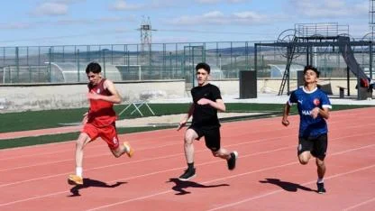 Okul Sporları Atletizm Müsabakaları Afyonkarahisar’da Tamamlandı