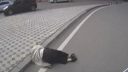 Otobüsün Çarptığı Genç Kadının Öldüğü Kaza Güvenlik Kamerasında