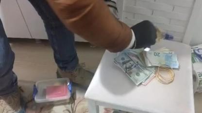 Polis, 'Rüşvet Dolarları'nı Ele Geçirdi