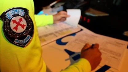 2026 Yeni Trafik Cezaları Belli Oldu: Hız, Alkol, Kırmızı Işık ve Makas Cezası Ne Kadar?