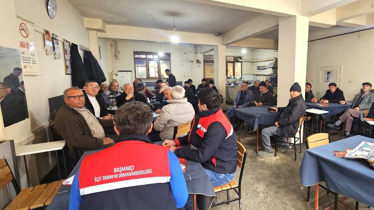 Afyonkarahisar’da Üreticilere B-Reçete ve Bitki Koruma Ürünleri Eğitimi Verildi