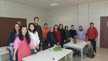 Afyonkarahisar Olgunlaşma Enstitüsü’nden Gençlere Keçe Sanatı Atölyesi