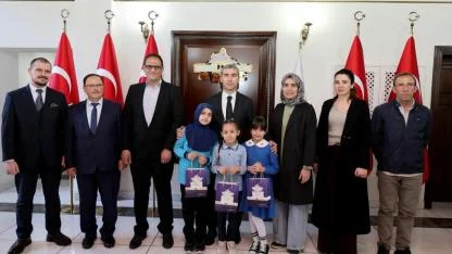 Afyonkarahisar’da İstiklal Marşı’nın 105. Yılı Öğrencilere Ödül Töreniyle Kutlandı