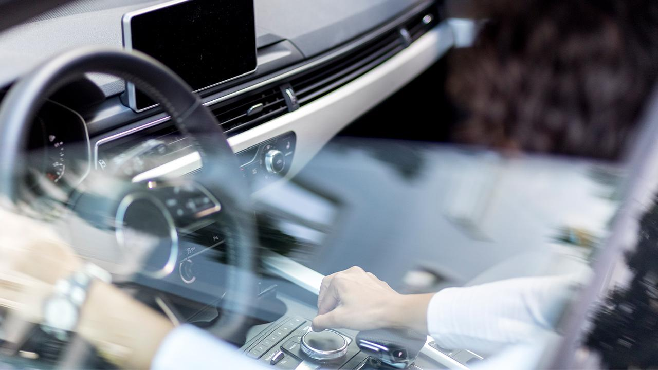 Araçlara Sonradan Takılan Ekran ve Ses Sistemlerine 21 Bin TL Ceza: Son Tarih 1 Nisan