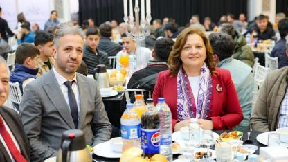 Başkan Burcu Köksal Esnafla İftar Sofrasında Buluştu