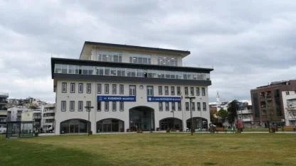 Kuşadası Belediyesi’ne Rüşvet ve İrtikap Soruşturması: Belediye Başkanı Ömer Günel Dahil 6 Şüpheli Adliyede!