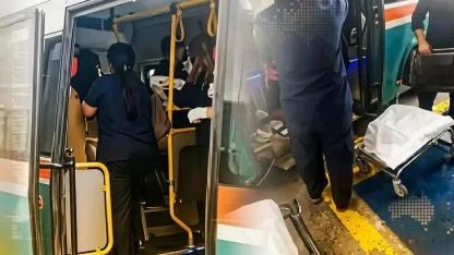 İzmir'de Akılalmaz Olay! Sancılanan Kadın, Dolmuşta Doğum Yaptı!