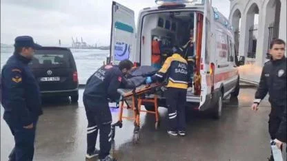 Kadıköy Rıhtımı’nda Denizde Erkek Cesedi Bulundu