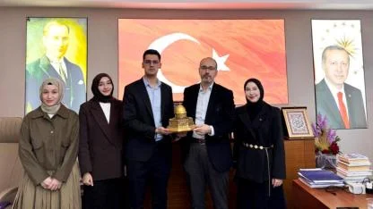 AK Parti Gençlik Kolları’ndan Müdür Öztürk’e Ziyaret