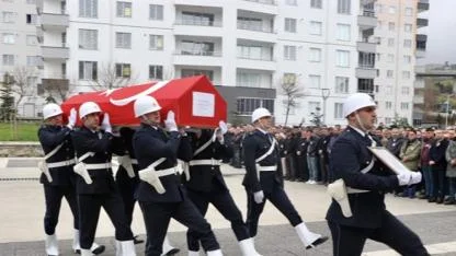 Trabzon’da kalp krizi geçiren polis memuru hayatını kaybetti