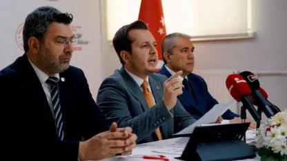 Saadet Partisi Afyonkarahisar İl Başkanı Beytullah Karataş,  “Akaryakıtta KDV Yüzde 1’e Düşürülmeli”