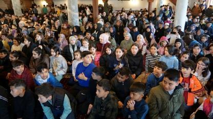 Şuhut’ta Teravih Coşkusu Hediyelerle Taçlandı