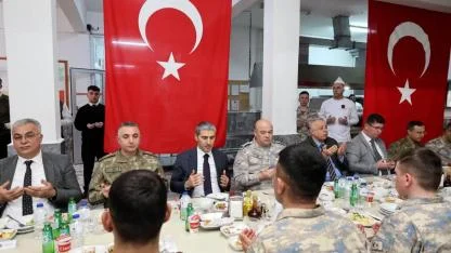 Vali Aktaş, Hava Kuvvetleri Personeliyle İftar Sofrasında Buluştu