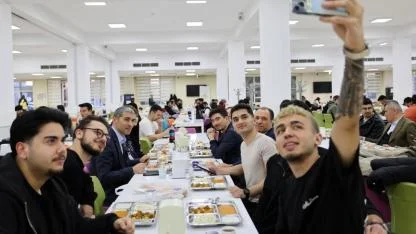 Vali Aktaş, Üniversite Öğrencileriyle İftarda Buluştu