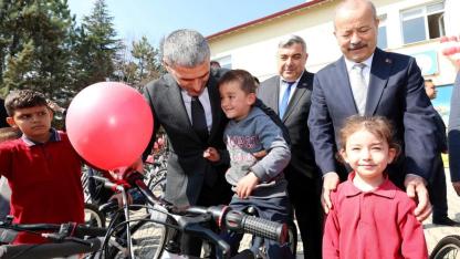Vali Aktaş, Beyyazı İlkokulu’nda Ödül Törenine Katıldı