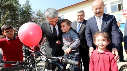 Vali Aktaş, Beyyazı İlkokulu’nda Ödül Törenine Katıldı