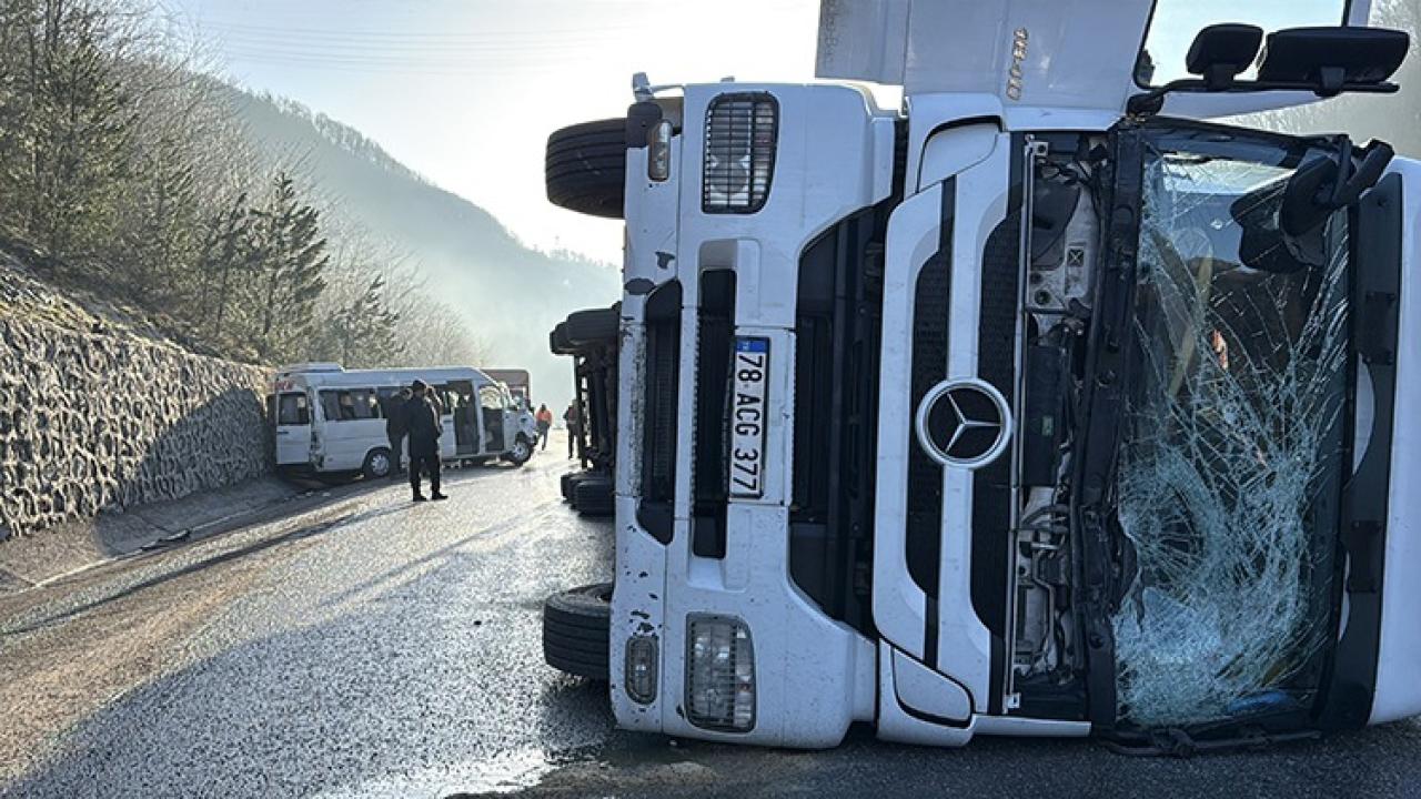 Zonguldak-Ankara Yolunda 3 Ayrı Kaza: 10 Kişi Yaralandı!