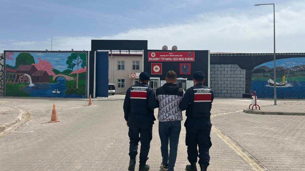 Afyon'da Jandarma Denetimleri: Bir Haftada 45 Suçlu Yakalandı