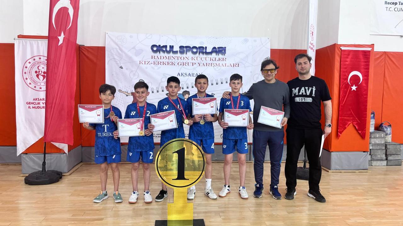 Afyonkarahisar Badminton Takımları Türkiye Şampiyonası’na Yükseldi