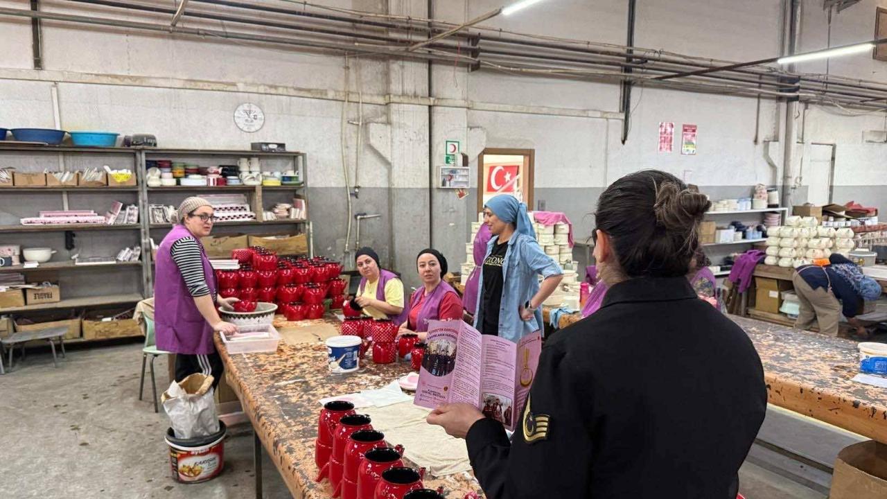 Afyonkarahisar Çay’da Jandarmadan Çifte Faaliyet