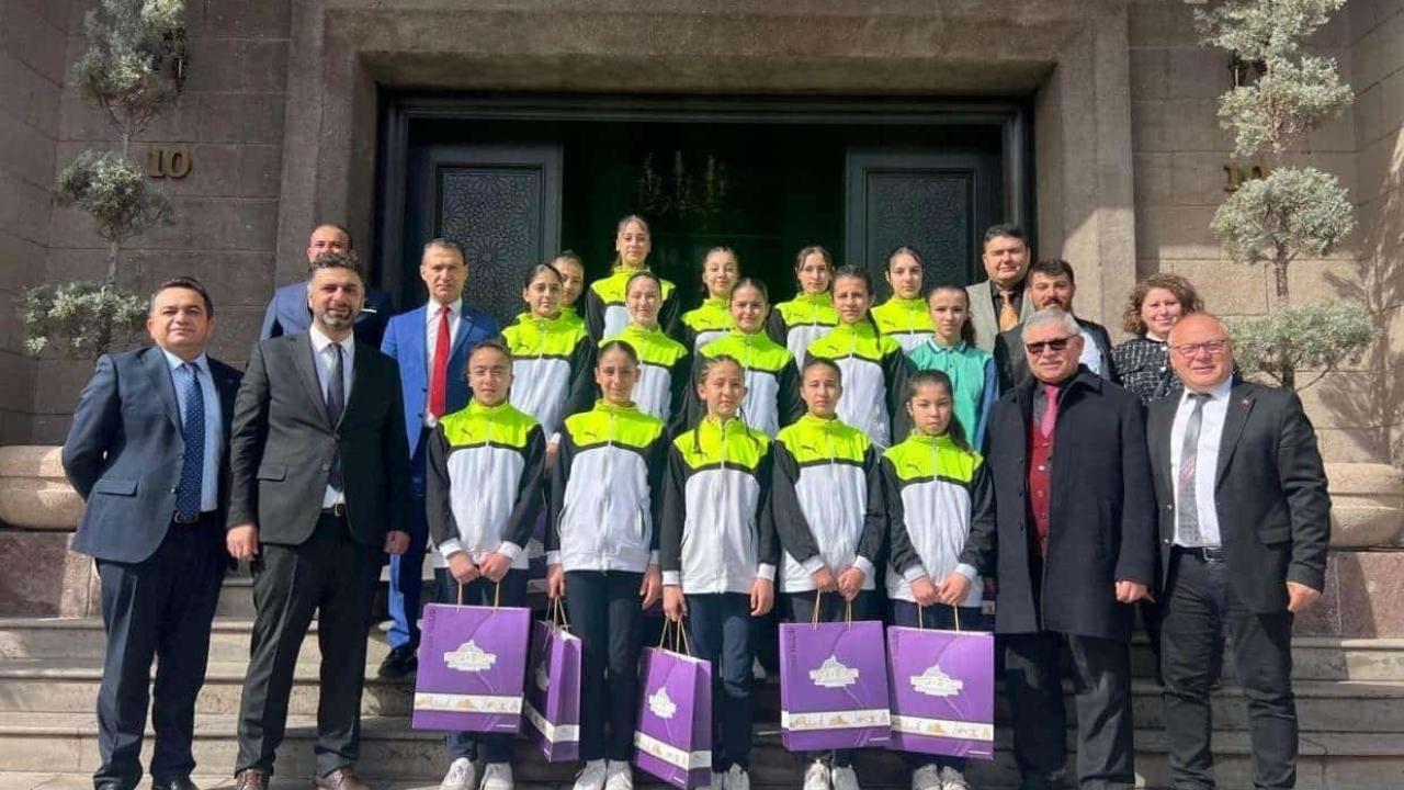 Afyonkarahisar’da Çifte Başarı: MSÜ Dereceleri ve Hentbolda Türkiye Şampiyonluğu