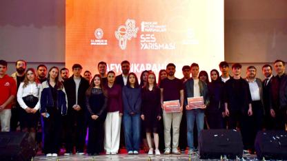 Afyonkarahisar’da Gençler Sahneye Çıktı: Ses Yarışmasının Kazananları Açıklandı