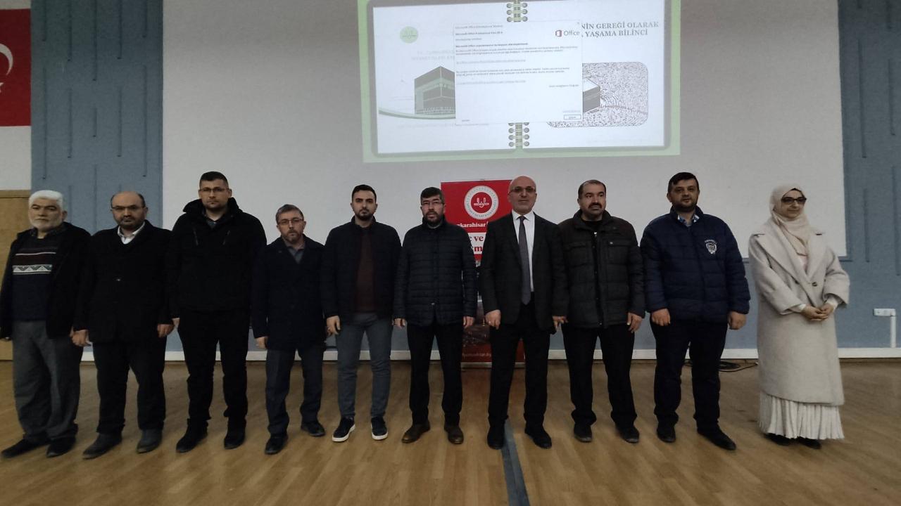 Afyonkarahisar’da Hacı Adaylarına Yönelik Seminer Düzenlendi