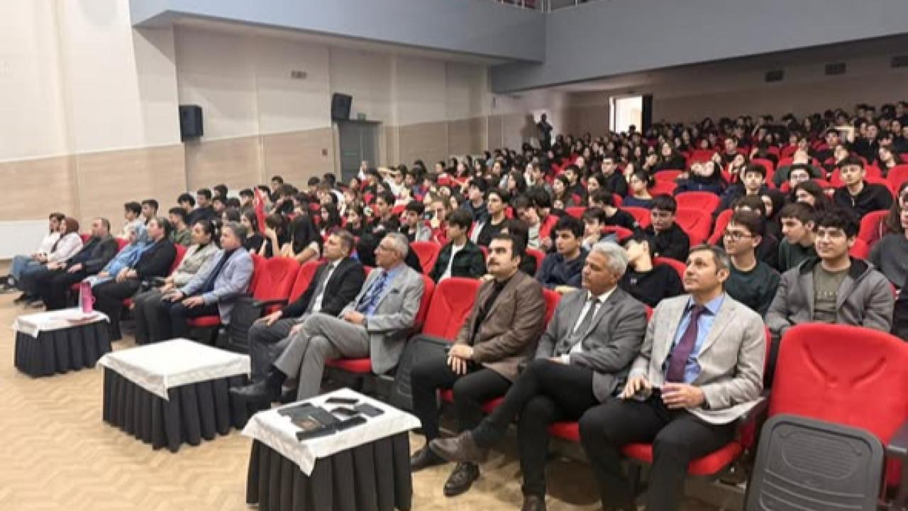 Afyonkarahisar'da Liselilere "Genç AR-GE" Çatısı Altında Akademik Başarı Eğitimi