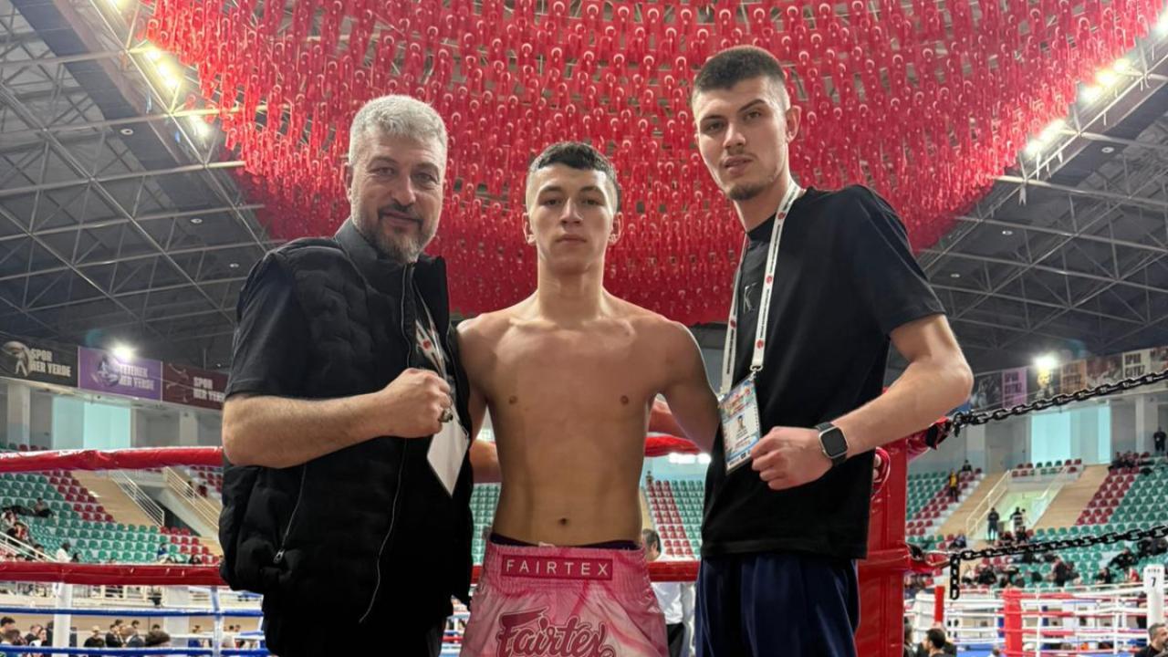 Afyonkarahisarlı Sporculardan Kickboks Türkiye Şampiyonası’nda Derece