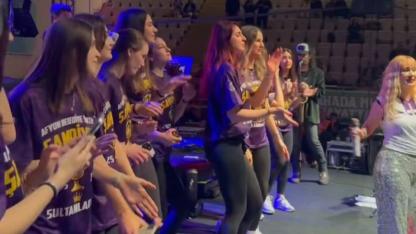 Afyon’un Sultanları Kürsüde: Şampiyonluk Kupası Havaya Kalktı