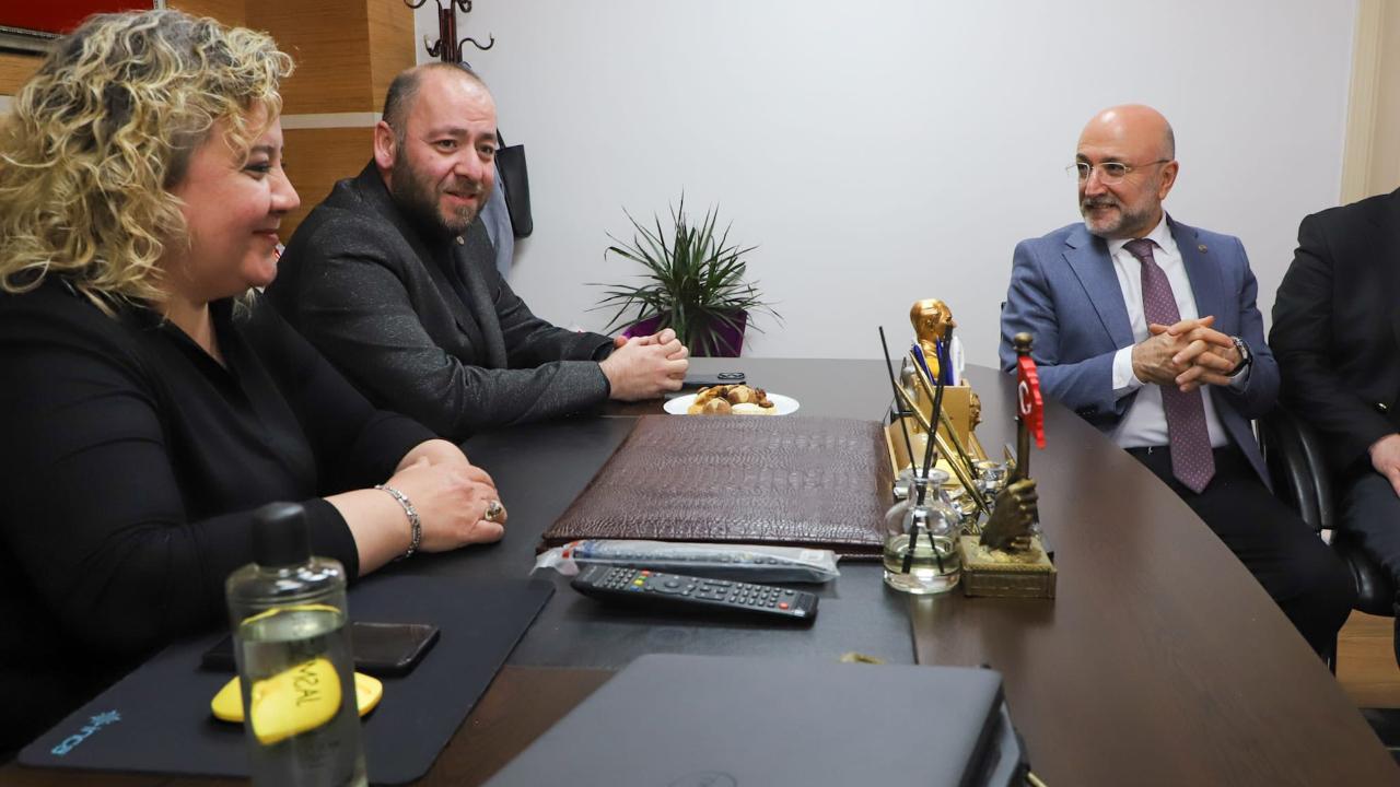 AK Parti Heyetinden Kahveciler Odası’na Ziyaret