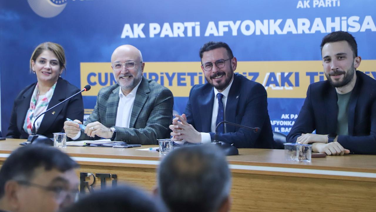 AK Parti Merkez İlçe'de Danışma Meclisi Toplantısı Yapıldı
