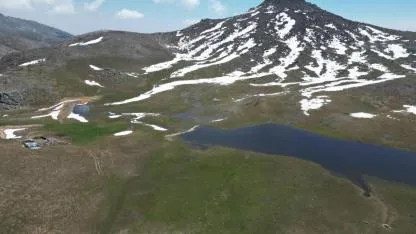 Akgöl Yaylası’nda Görsel Şölen: Bahar Ve Kış Mevsimi Aynı Anda Görüntülendi