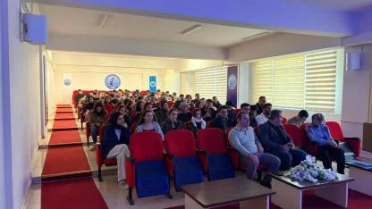 “Bilgisayar Programcılığında Kariyer Adımları” Sandıklı MYO’da Anlatıldı