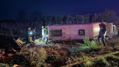 Bursa'da yolcu minibüsü devrildi: 1 ölü 12 yaralı