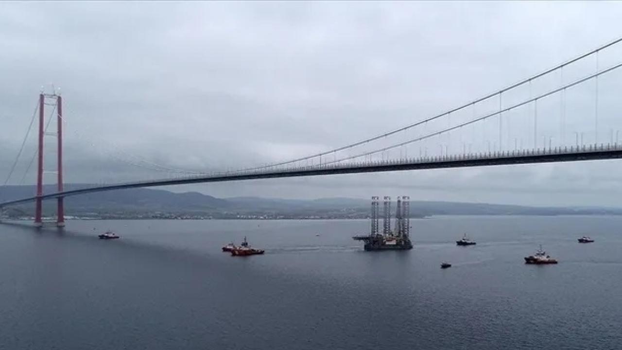 Çanakkale Boğazı’nda Çift Yönlü Olarak Deniz Trafiği Durduruldu