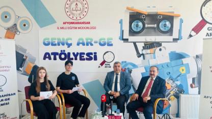 Eski Bakan Eroğlu ve Müdür Sünnetci Genç Ar-Ge projesinde buluştu