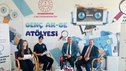 Eski Bakan Eroğlu ve Müdür Sünnetci Genç Ar-Ge projesinde buluştu