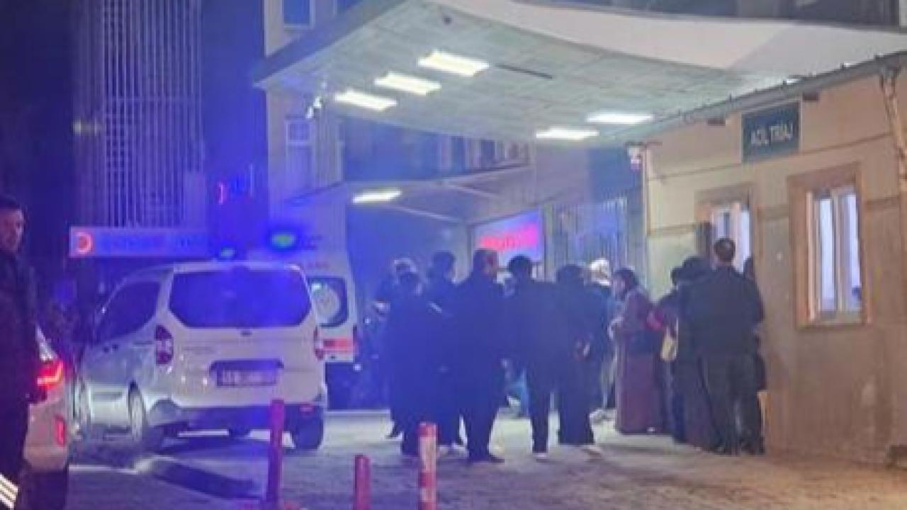 Evinin Önünde Dehşet! 20 Yaşındaki Genç Boğazından Bıçaklanarak Öldü