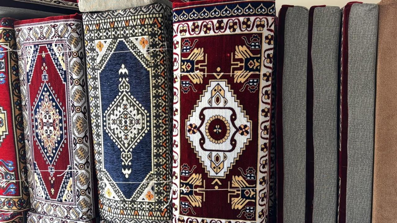 Hasır Yastıklar Zamana Yenik Düştü