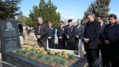 İçişleri Bakanı Çiftçi, Kırşehir’de Neşet Ertaş’ın Kabrini Ziyaret Etti!