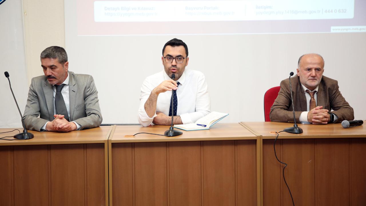 İİBF’de Yurt Dışında Lisansüstü Eğitim Programları Tanıtıldı